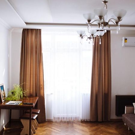Затишна 1 Кімнатна Квартира, Вокзал Ivano-Frankivsk Ngoại thất bức ảnh